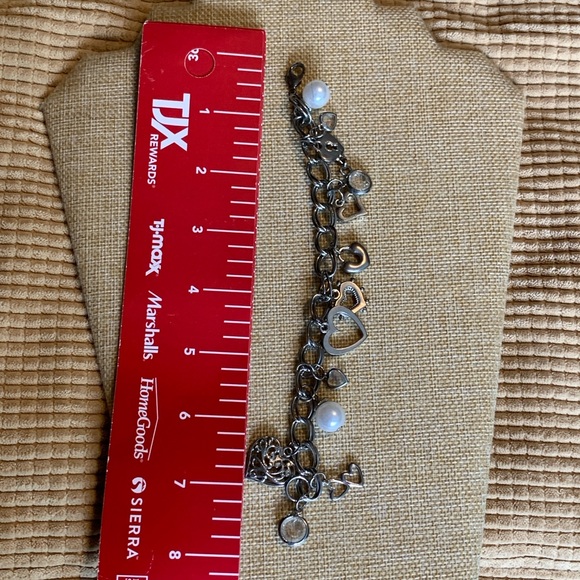 Heart charm bracelet, silver tone with pearl and crystal accents - Picture 11 of 11